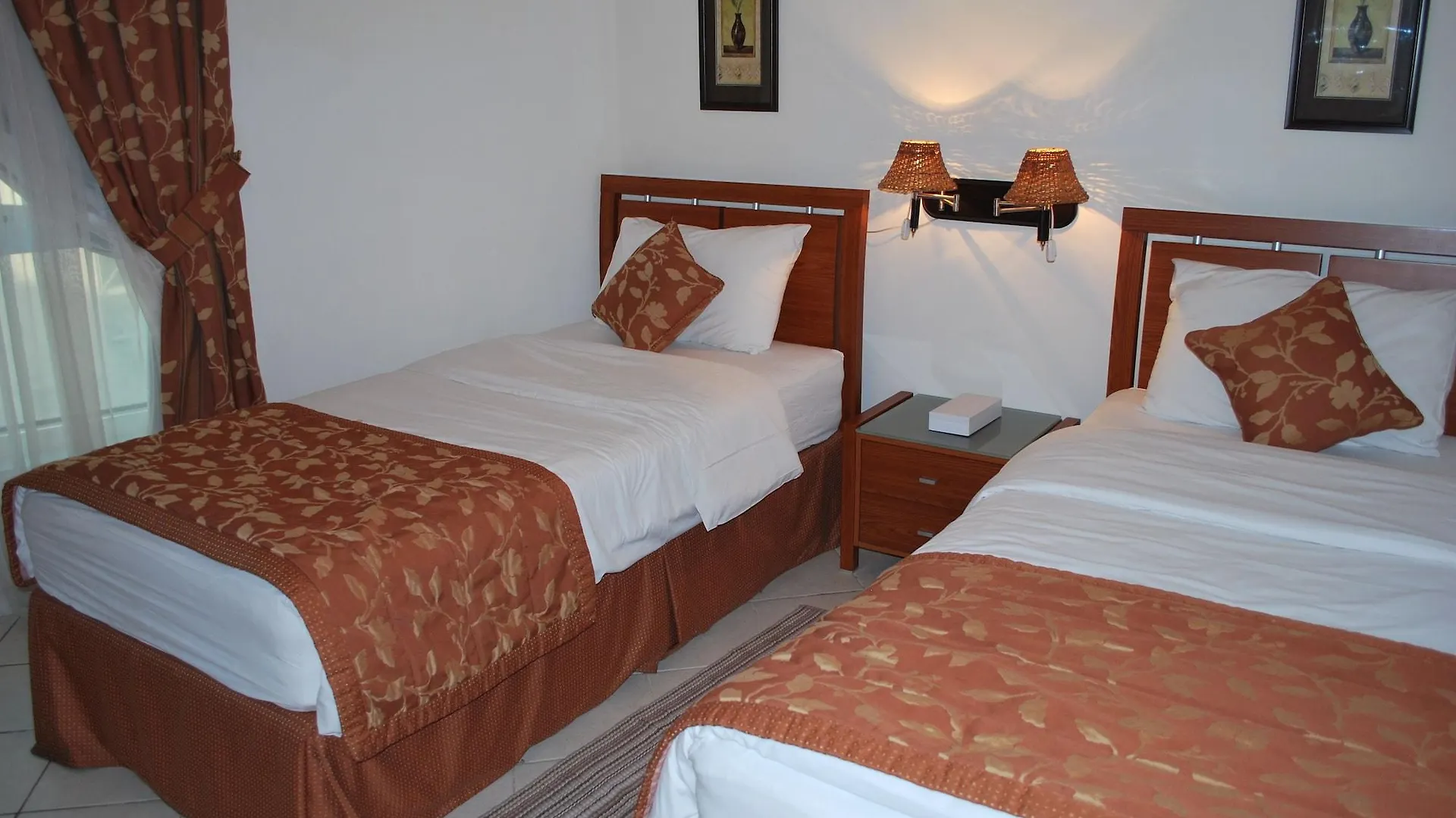 Al Deyafa Hotel Apartments Dubai 3*,